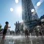 Scorching heatwave threatens to break top temperatures