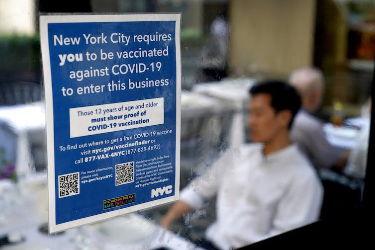 COVID-19 vaccine mandates have come and mostly gone in the US – an ethicist explains why their messy rollout matters for trust in public health