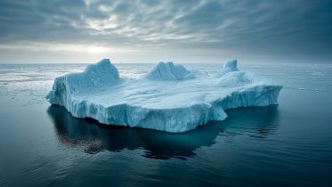 160-Meter Thaw: Scientists Uncover Enormous Ice Loss From Greenland Glacier