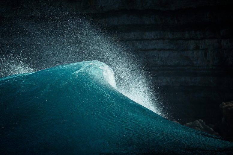 Massive Underwater Mud Wave Found Beneath the Atlantic Seafloor