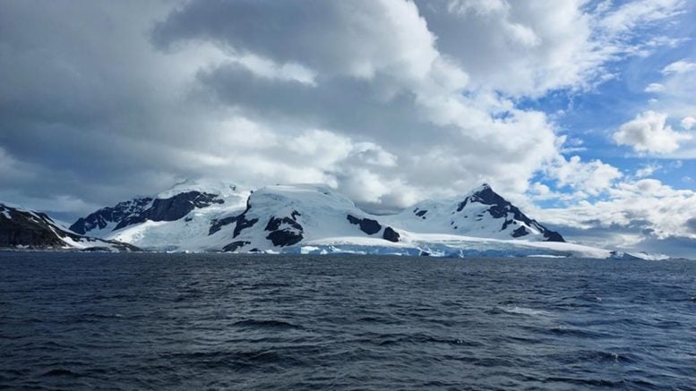 332 Hidden Canyons Discovered Under Antarctica – And They Could Be Accelerating Climate Change