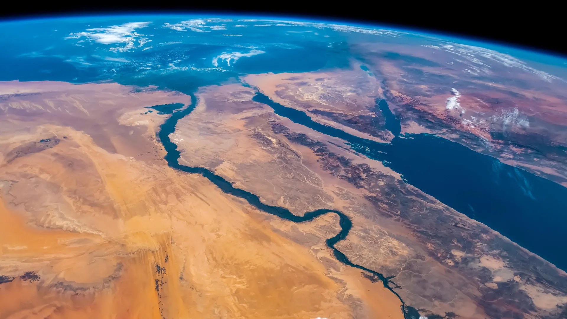 The Red Sea that vanished and the catastrophic flood that brought it back