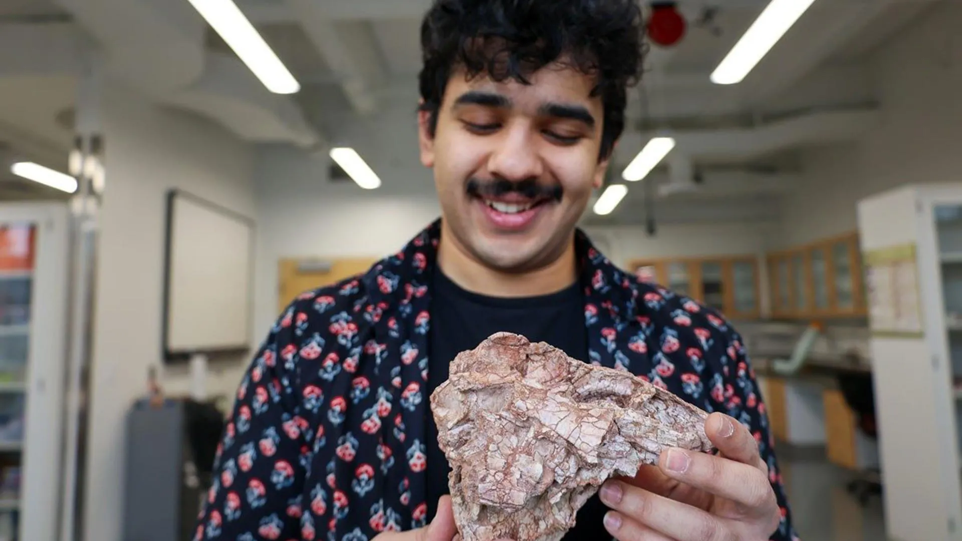 A crushed fossil revealed a dinosaur that shouldn’t have existed