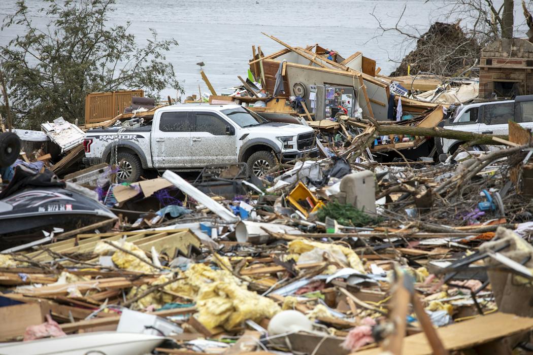 How Trump’s disaster aid delays and FEMA cuts could galvanize the ‘movable middle’ in the 2026 elections